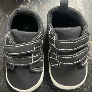 Amazon Black Kids Sneakers with Velcro